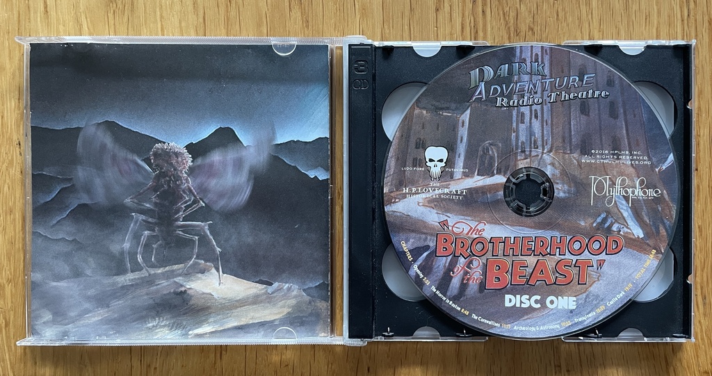 Dark Adventure Radio Theatre® - The Brotherhood of the Beast (HPLHS) - OCCASION